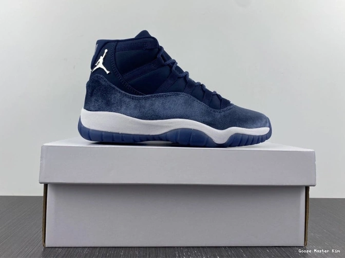 MIDNIGHT JORDAN 11 AIR AR0715-441 NAVY VELVET WMNS 0712